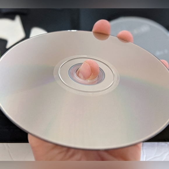 The Twilight Saga: New Moon DVD Ultimate Fan Edition - Picture 8 of 11